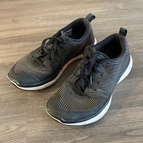 Nike Free Run Black Training Shoes - Picture 1 of 7